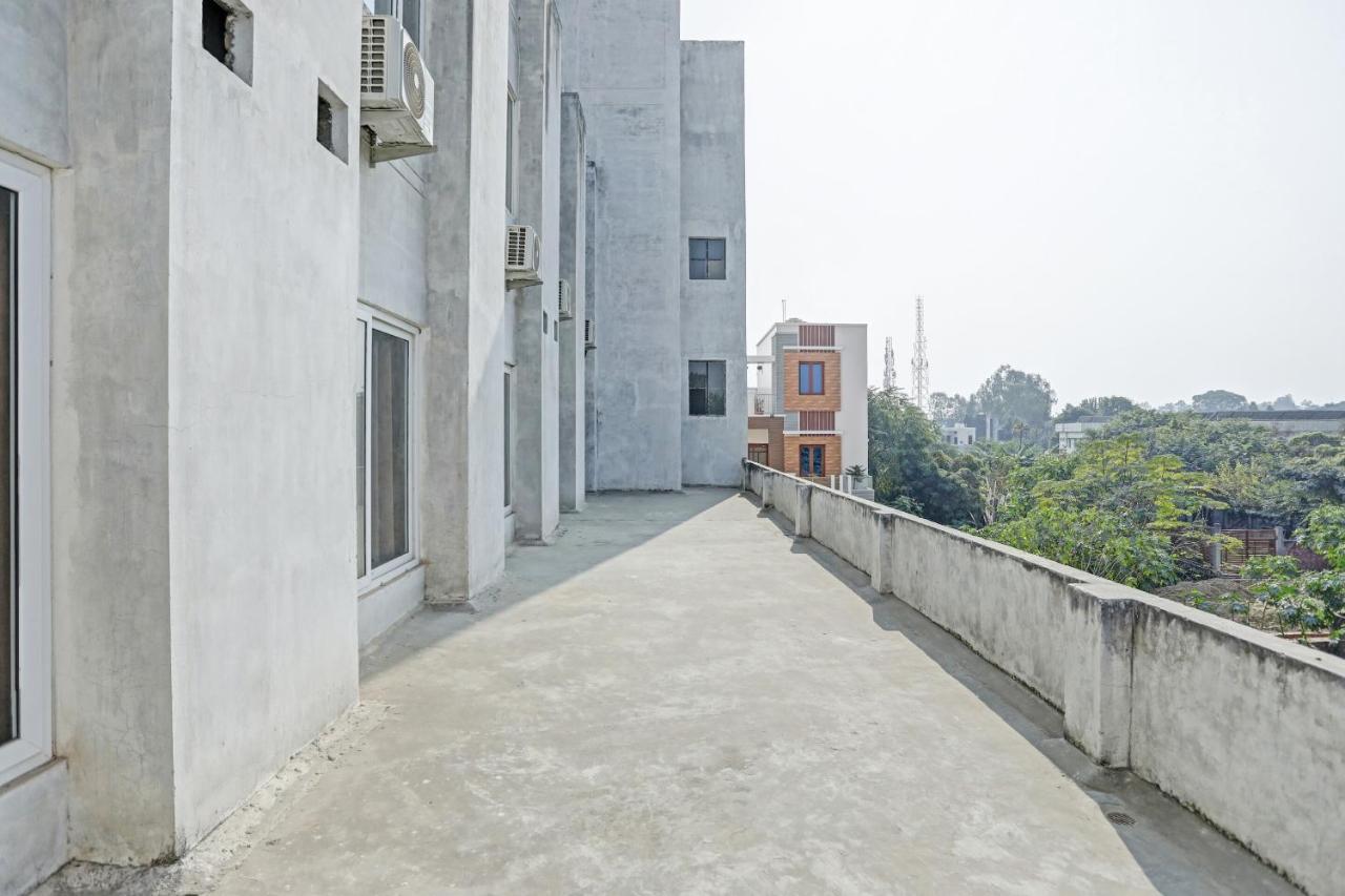 Oyo Flagship 80971 The Lime Tree Bareilly Exterior photo