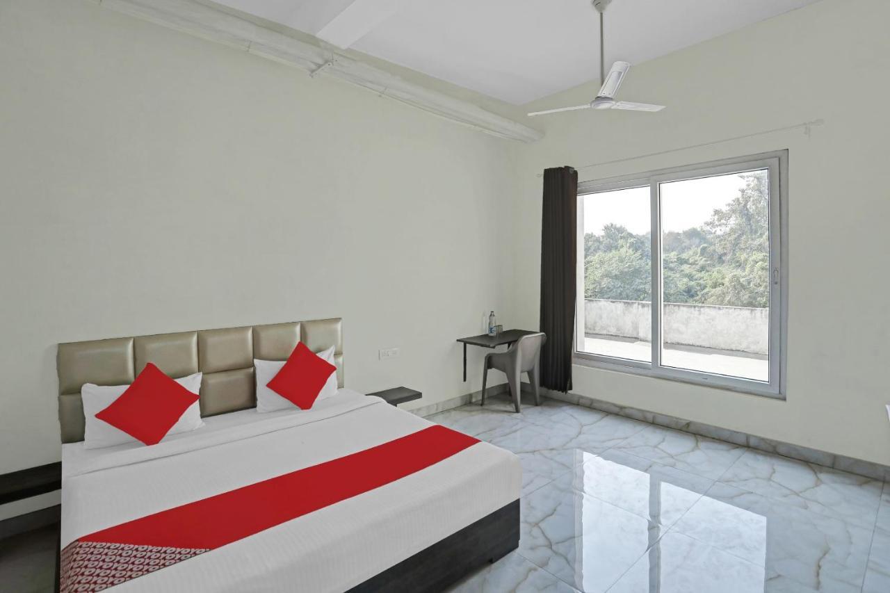 Oyo Flagship 80971 The Lime Tree Bareilly Exterior photo