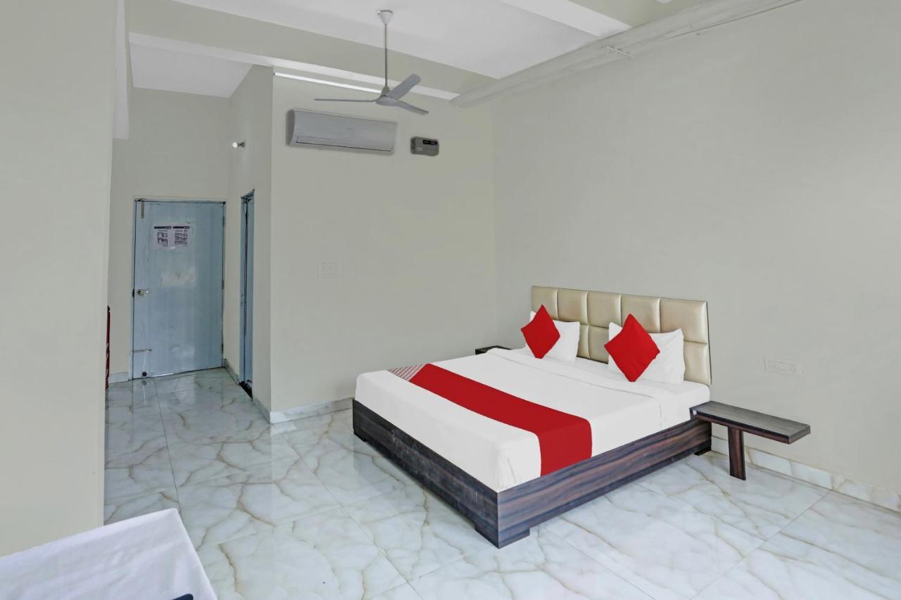 Oyo Flagship 80971 The Lime Tree Bareilly Exterior photo