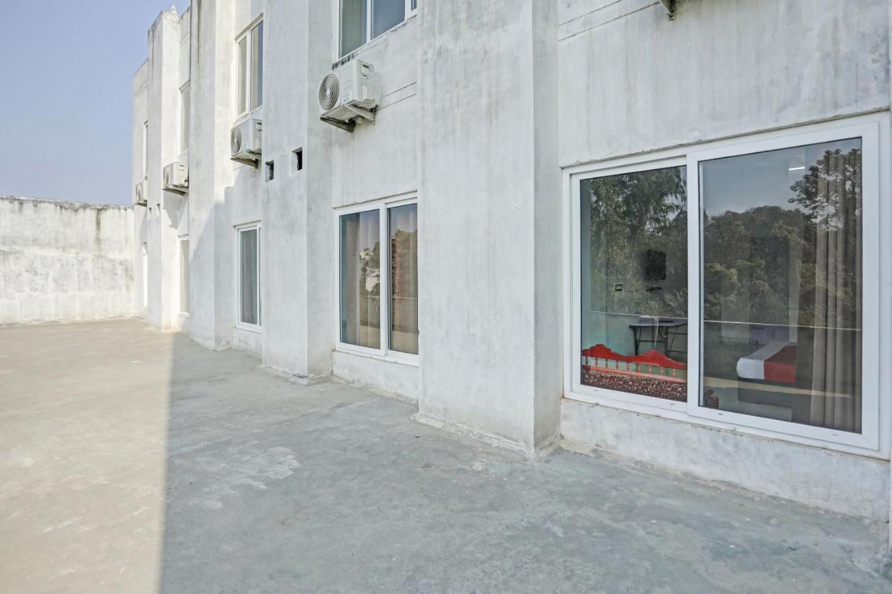 Oyo Flagship 80971 The Lime Tree Bareilly Exterior photo